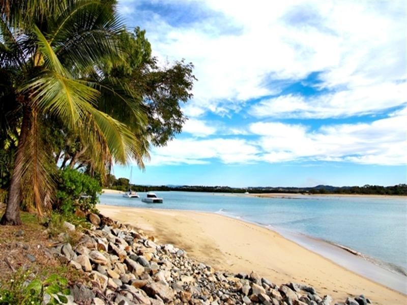 12 Mango Avenue, Eimeo QLD 4740