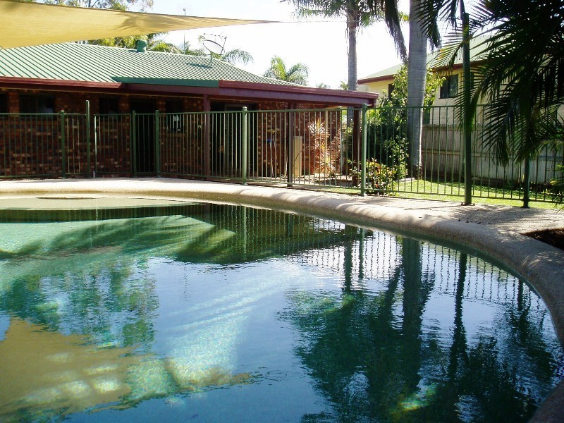 1 Cedar Court, Eimeo QLD 4740