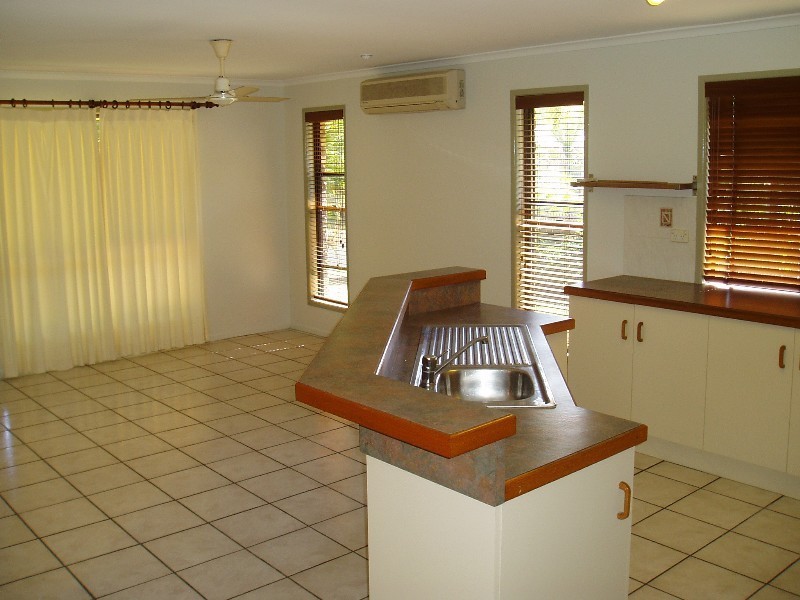 1 Cedar Court, Eimeo QLD 4740