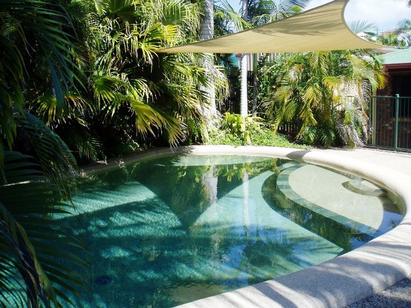 1 Cedar Court, Eimeo QLD 4740