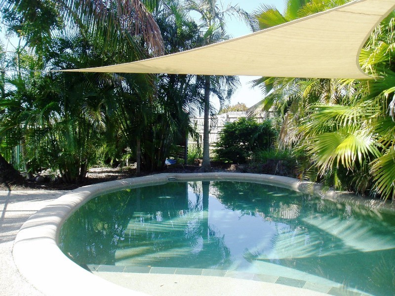 1 Cedar Court, Eimeo QLD 4740