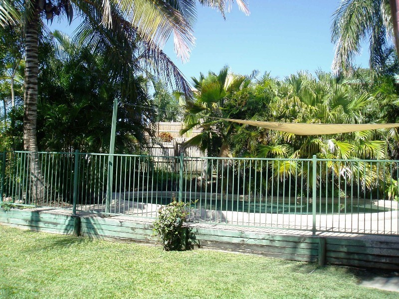 1 Cedar Court, Eimeo QLD 4740