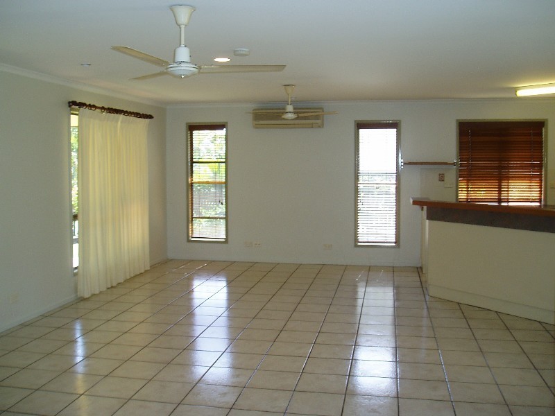 1 Cedar Court, Eimeo QLD 4740