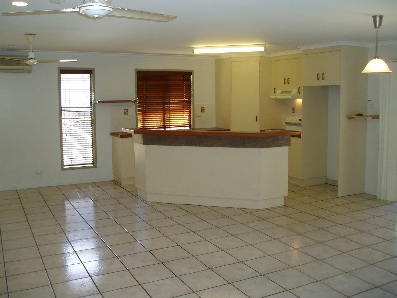 1 Cedar Court, Eimeo QLD 4740