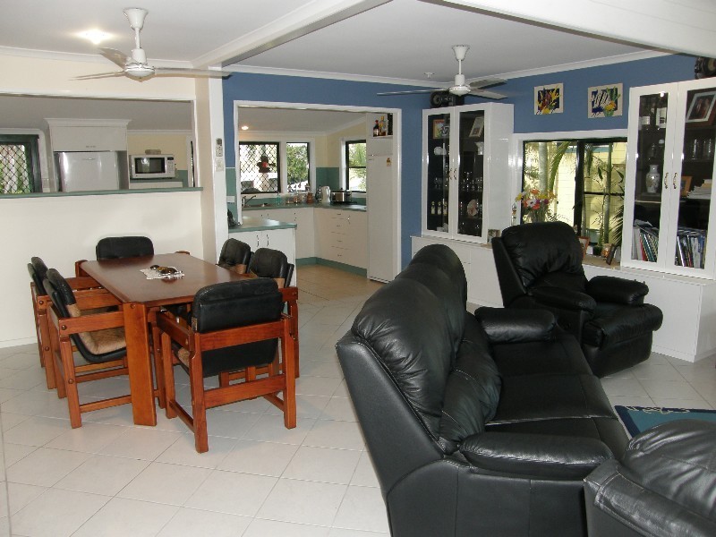 27 Denman Avenue, Shoal Point QLD 4750