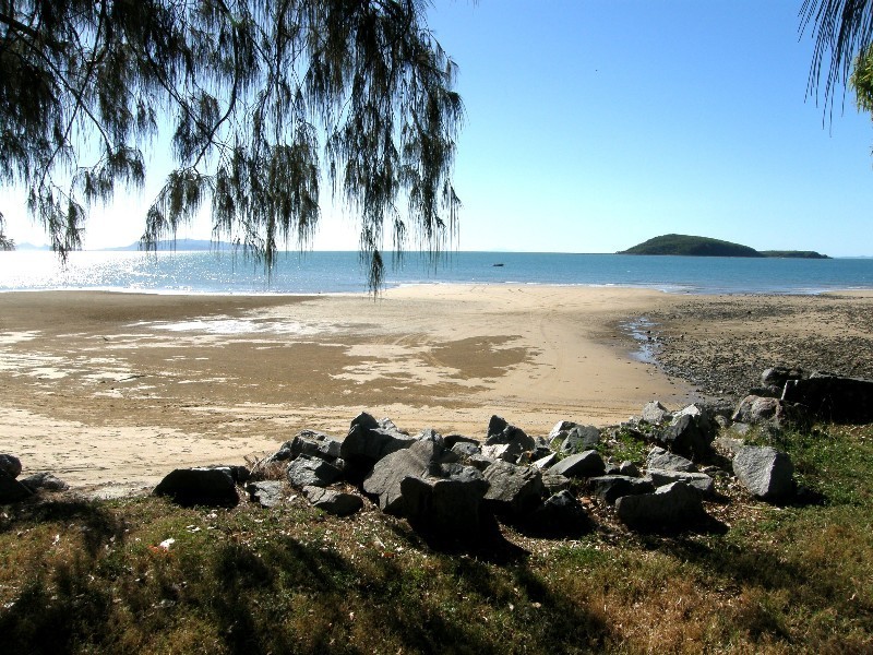 27 Denman Avenue, Shoal Point QLD 4750