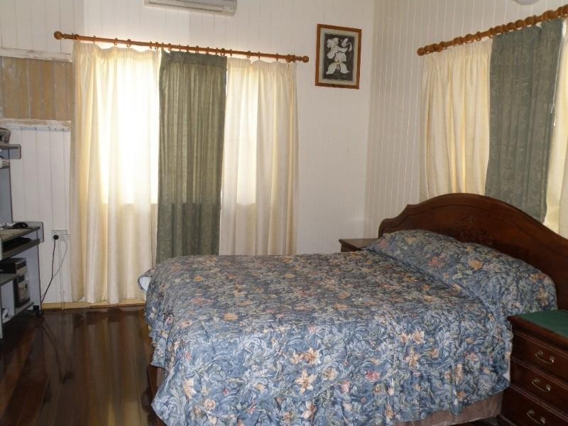 34 Smith Street, West Mackay QLD 4740