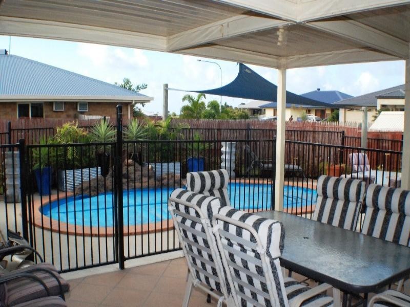 18 Dustwill Street, Eimeo QLD 4740