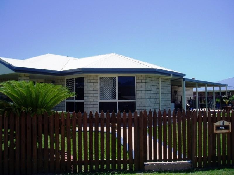 18 Dustwill Street, Eimeo QLD 4740