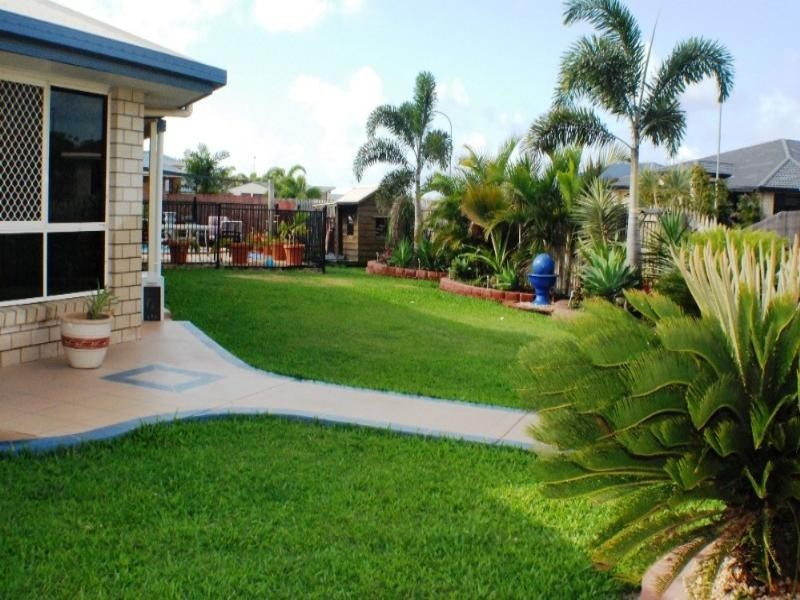 18 Dustwill Street, Eimeo QLD 4740