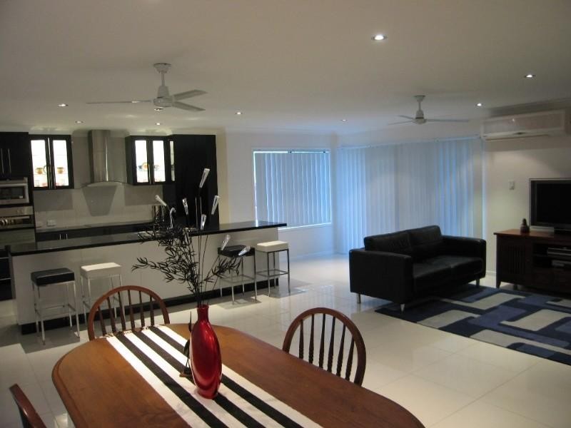 25 Monash Way, Ooralea QLD 4740