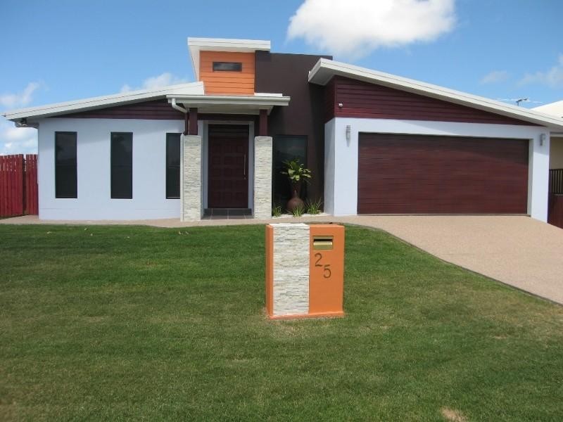 25 Monash Way, Ooralea QLD 4740