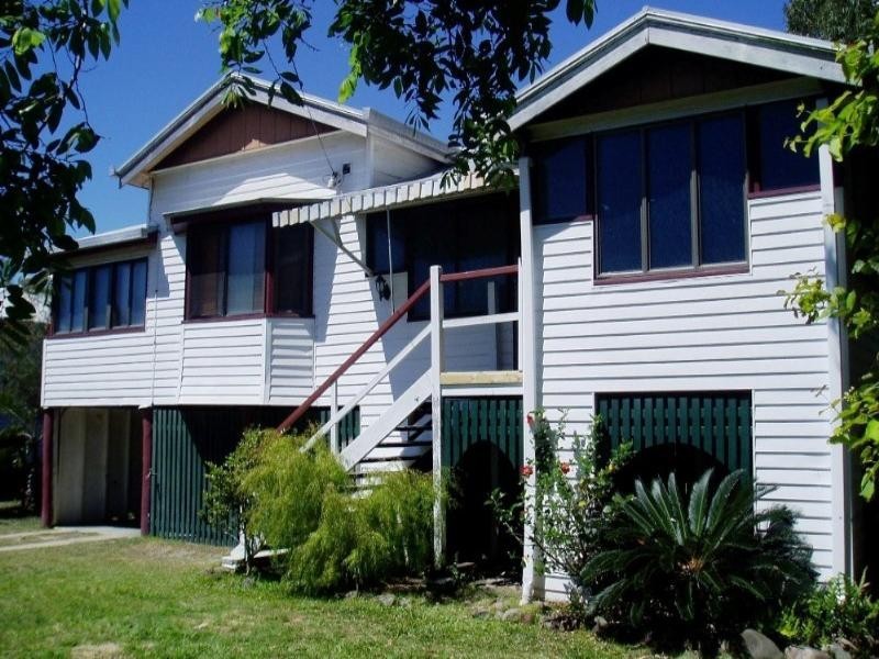 25 Beaton Street, West Mackay QLD 4740