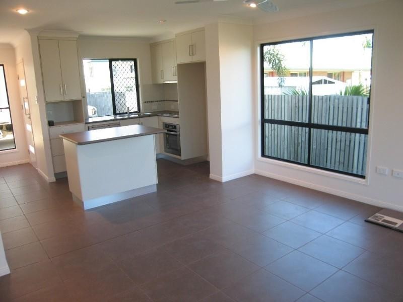Units 5-8/237 Evans Street, South Mackay QLD 4740