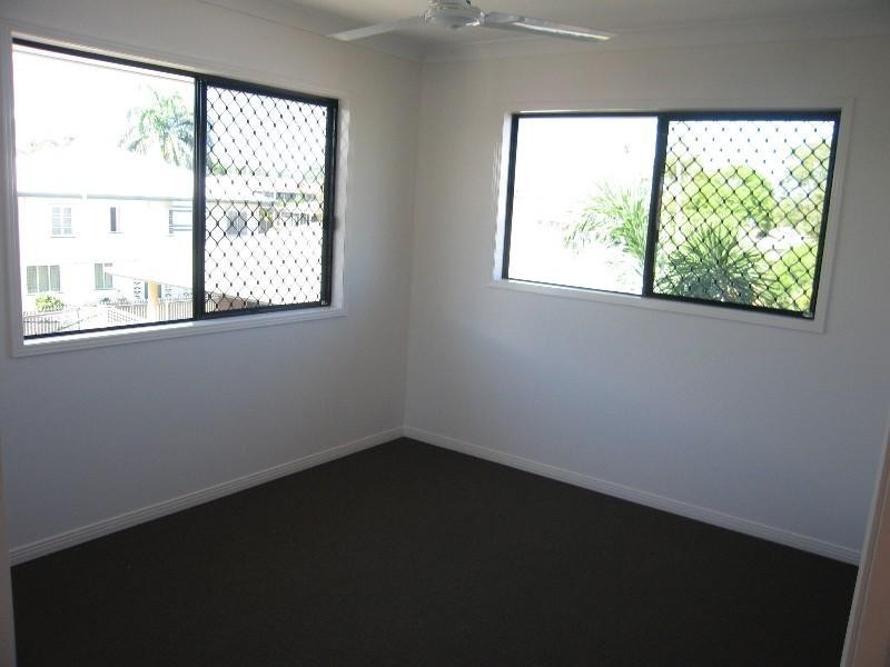 Units 5-8/237 Evans Street, South Mackay QLD 4740