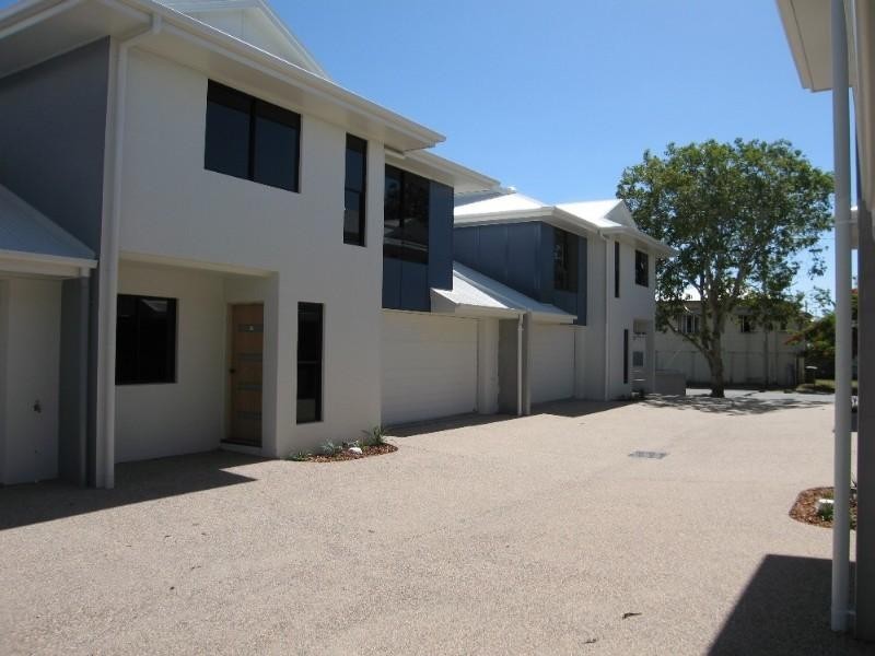 Units 5-8/237 Evans Street, South Mackay QLD 4740