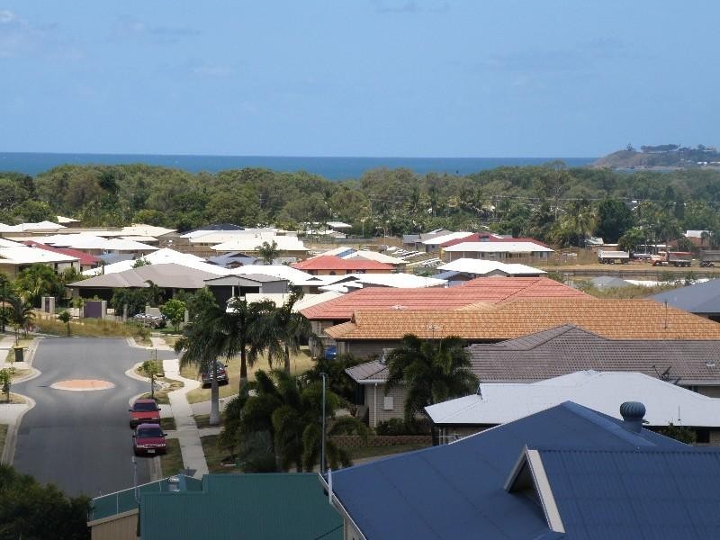 13 Whinners Court, Eimeo QLD 4740