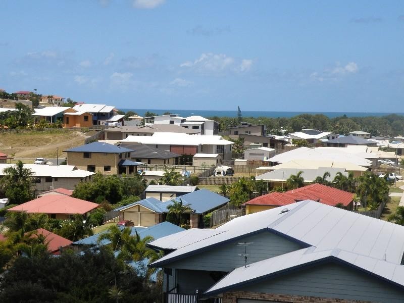 13 Whinners Court, Eimeo QLD 4740