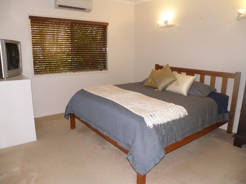 31 Murrays Road, Glenella QLD 4740
