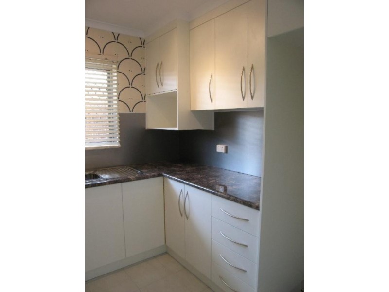 4/2 Symons Street, South Mackay QLD 4740