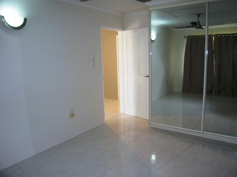 4/2 Symons Street, South Mackay QLD 4740