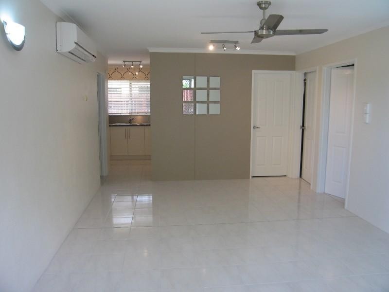 4/2 Symons Street, South Mackay QLD 4740