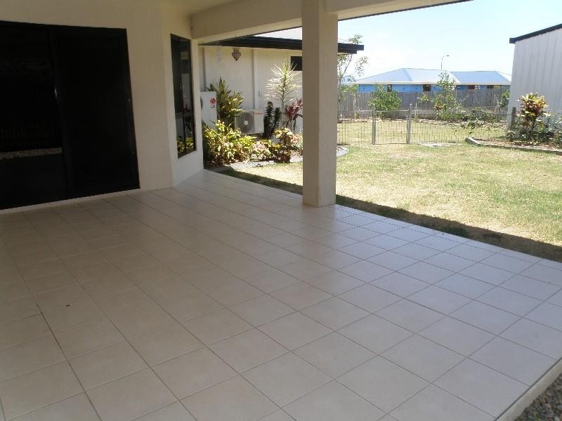 8 Wayne Court, Walkerston QLD 4751