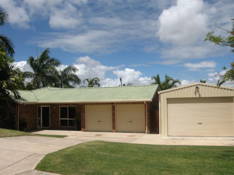 6 Hillcrest Street, Eimeo QLD 4740