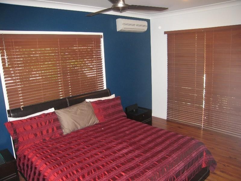 6 Hillcrest Street, Eimeo QLD 4740