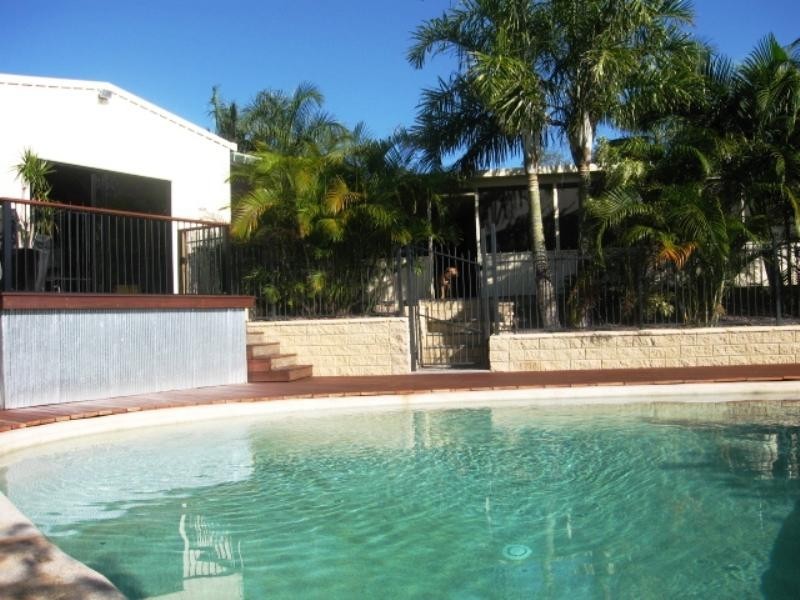 6 Hillcrest Street, Eimeo QLD 4740