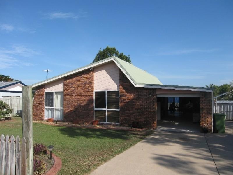 6 Scott Court, Bucasia QLD 4750