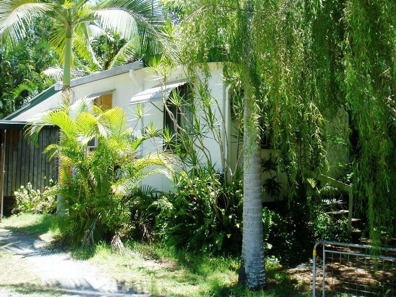 4 Pheasant Street, Slade Point QLD 4740