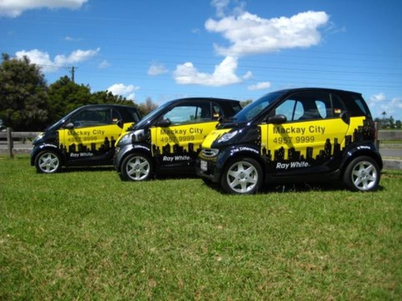 8 Hawk Street, Slade Point QLD 4740