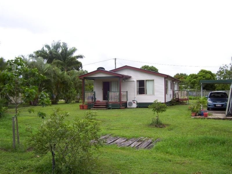 12 Ambrym Street, Calen QLD 4798