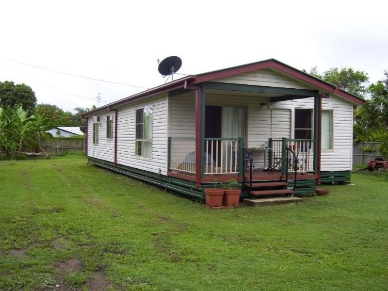 12 Ambrym Street, Calen QLD 4798