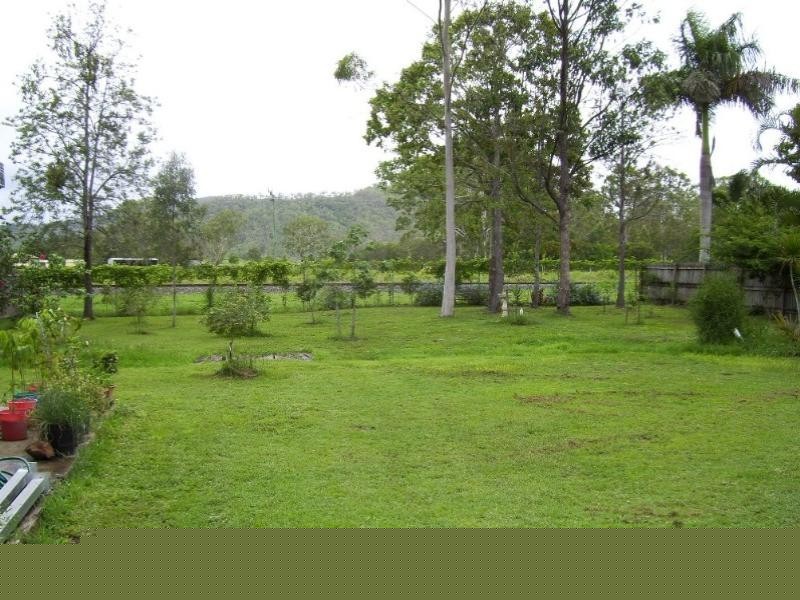 12 Ambrym Street, Calen QLD 4798