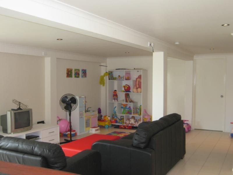 14 Pharlap Parade, Ooralea QLD 4740