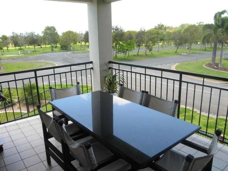 104 Binnington Esplanade, East Mackay QLD 4740