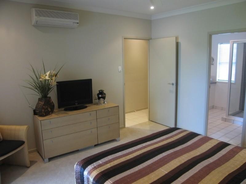 104 Binnington Esplanade, East Mackay QLD 4740