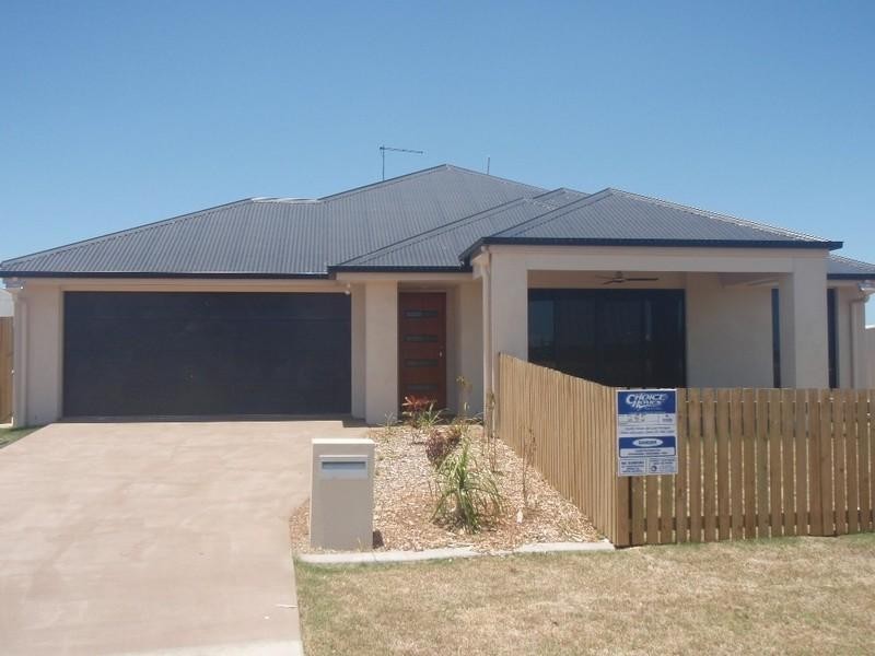 1/4 Hyams Way, Blacks Beach QLD 4740