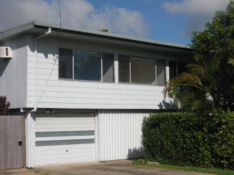 1 Marrau Court, Slade Point QLD 4740