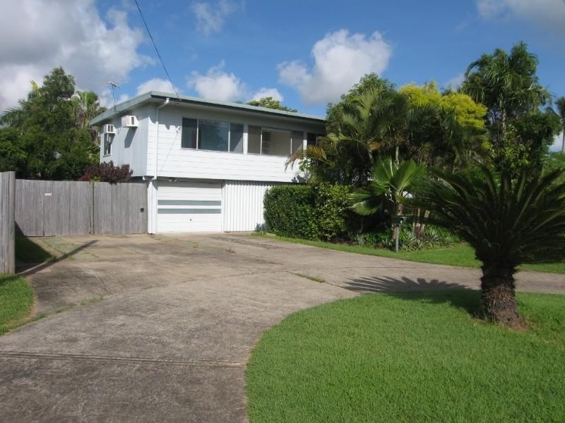 1 Marrau Court, Slade Point QLD 4740