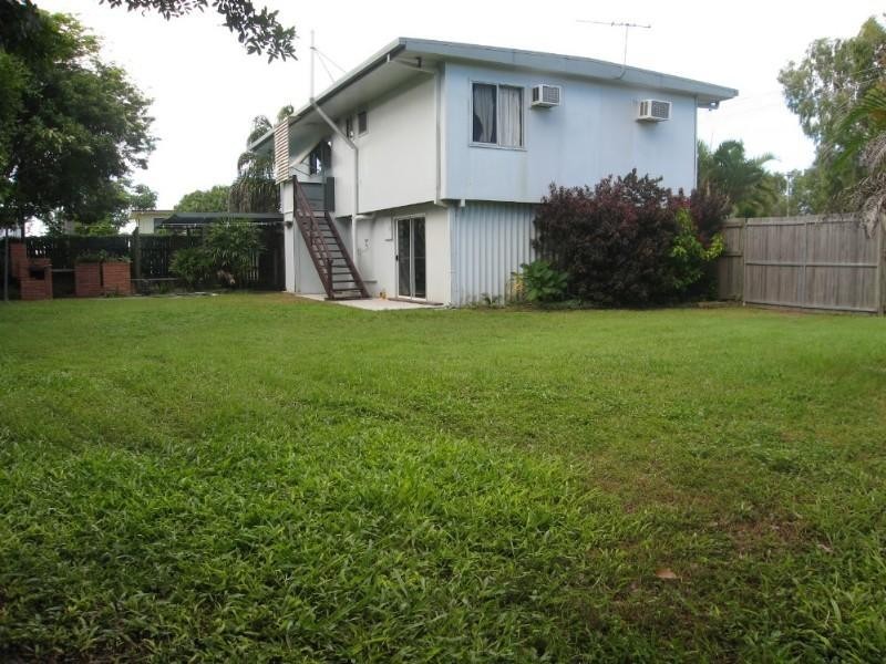 1 Marrau Court, Slade Point QLD 4740