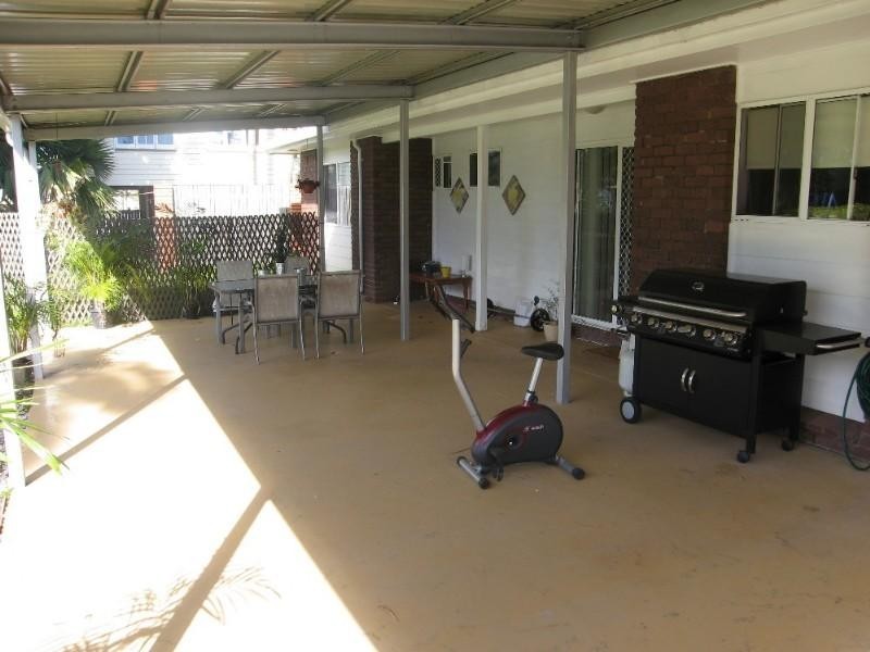 8 Forgan Street, North Mackay QLD 4740