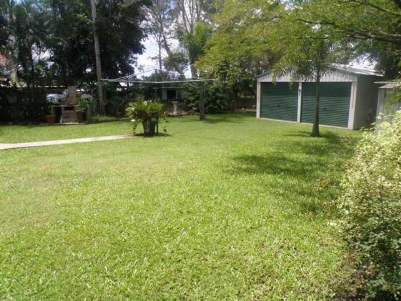 9 Peak Downs Highway, Walkerston QLD 4751