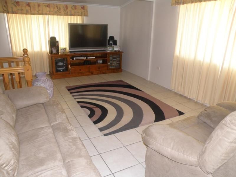 9 Peak Downs Highway, Walkerston QLD 4751