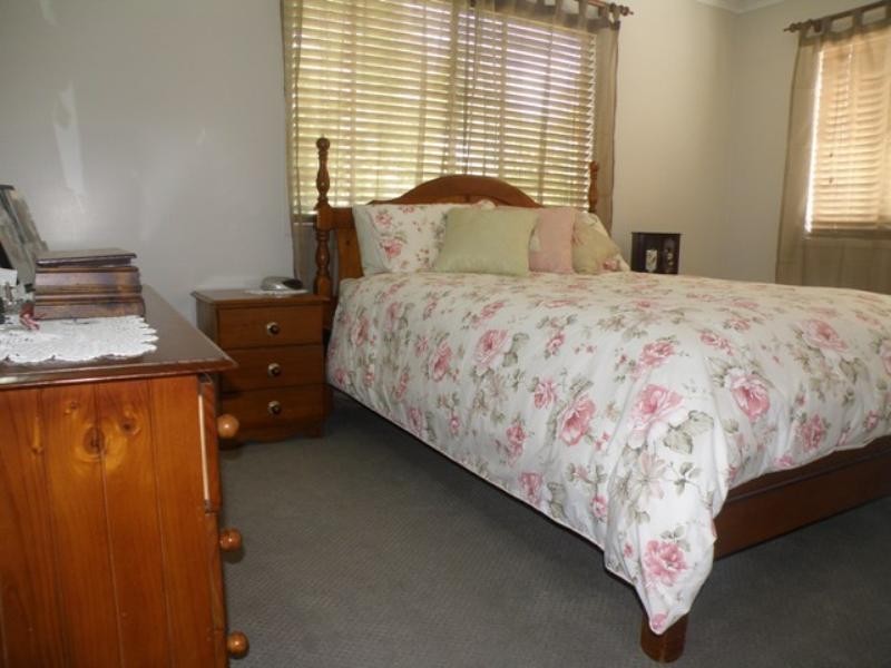 9 Peak Downs Highway, Walkerston QLD 4751