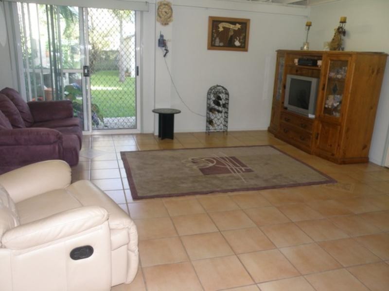 9 Peak Downs Highway, Walkerston QLD 4751