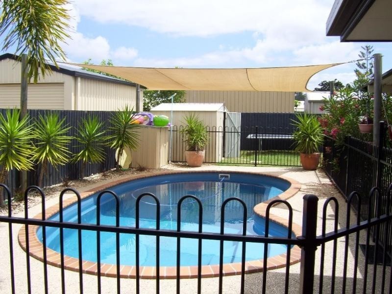 5 Hossack Court, Glenella QLD 4740