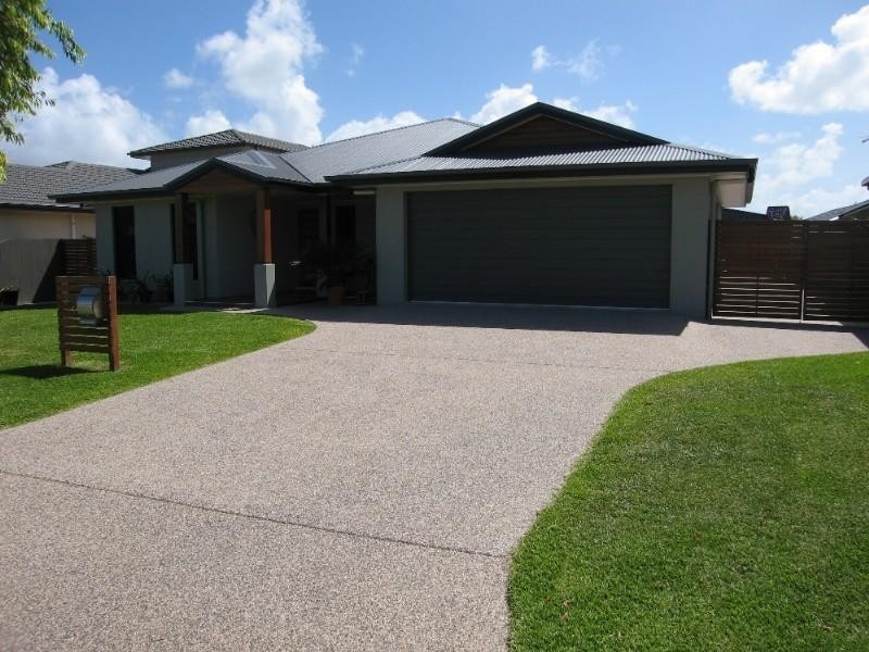 25 Gingham Street, Glenella QLD 4740